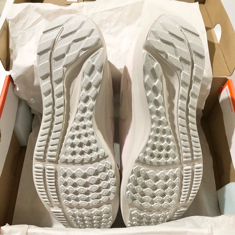 Nike Womens Air Zoom Pegasus 39 Trainers Sneakers 9.5 New in Box Light Soft Pink - Picture 10 of 16